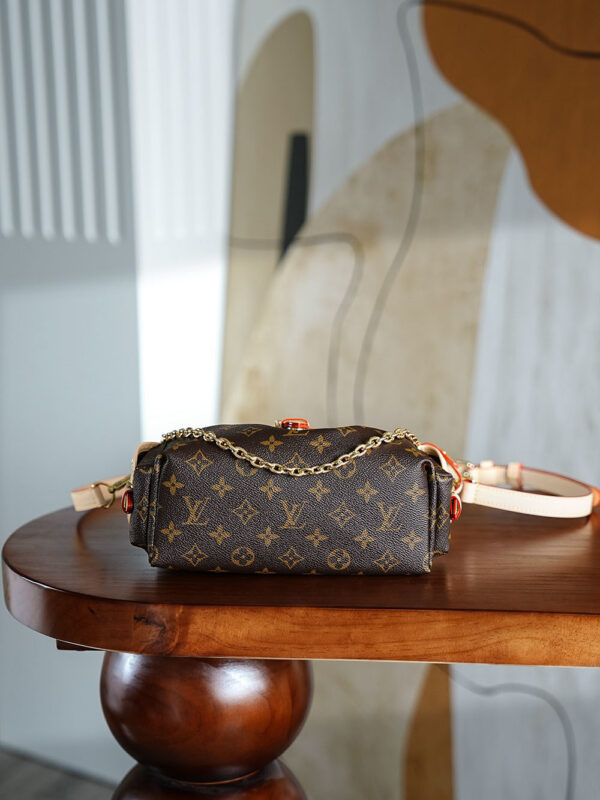 Louis Vuitton Boulogne Monogram Canvas - Image 8
