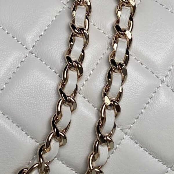 Chanel Quilted Vanity Case - Image 2