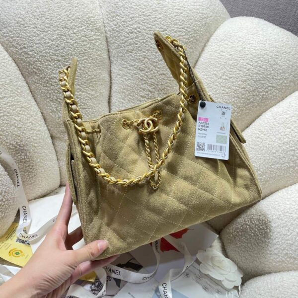 Chanel 22 Handbag in Caramel Shearling - Image 8