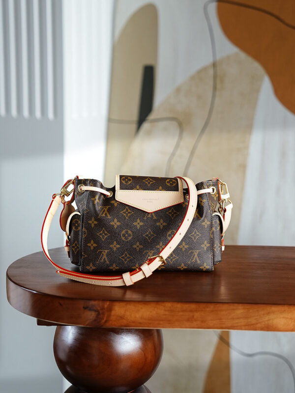 Louis Vuitton Boulogne Monogram Canvas - Image 5