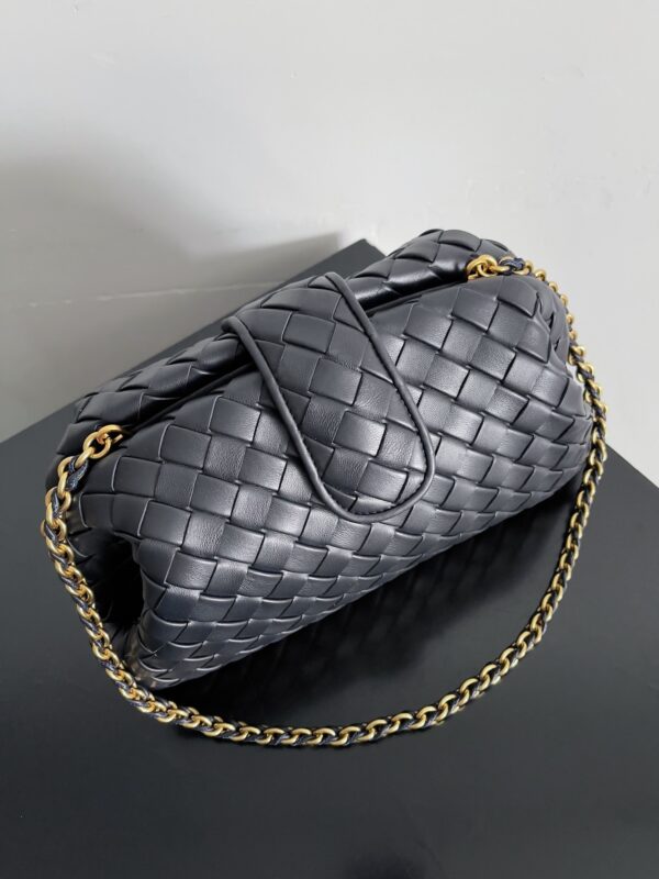 Bottega Veneta The Chain Pouch - Image 8