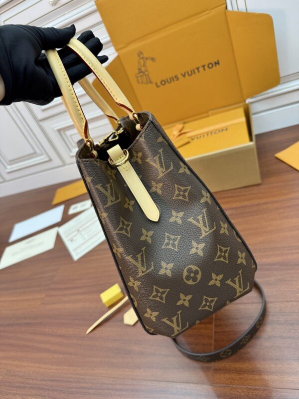 Louis Vuitton Cluny Mini - Image 7
