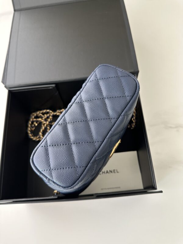 Chanel Quilted Vanity Case - Image 5