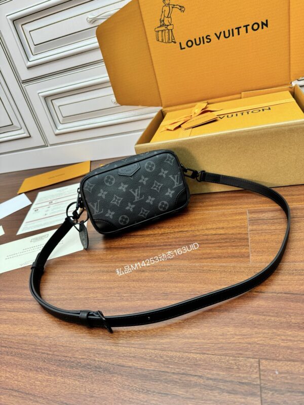 Louis Vuitton Utility Crossbody - Image 2