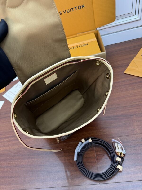 Louis Vuitton Palm Springs Backpack Monogram Canvas - Image 3