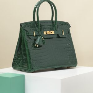 Hermès Birkin 30 Emerald Green Shiny Alligator with Gold Hardware