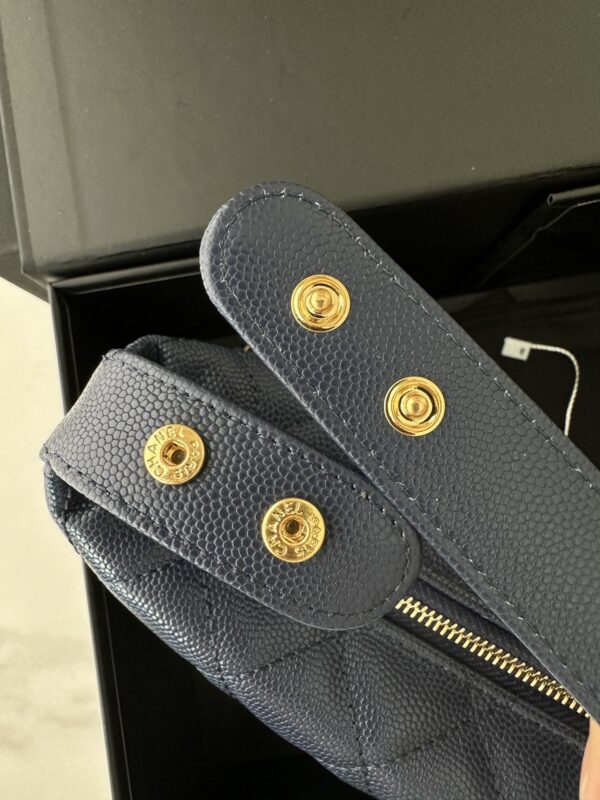 Chanel Quilted Vanity Case - Image 4