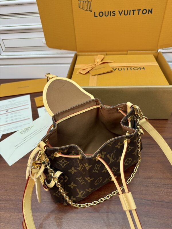 Louis Vuitton Coussin - Image 2