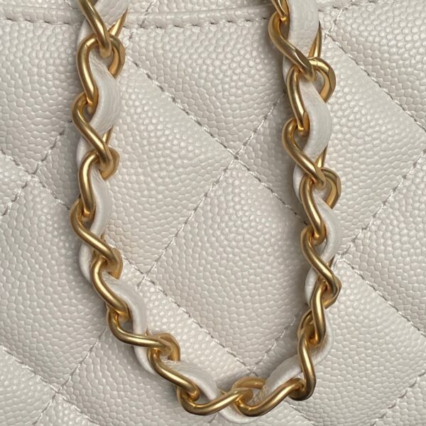 Chanel 19 Flap Bag - Image 3