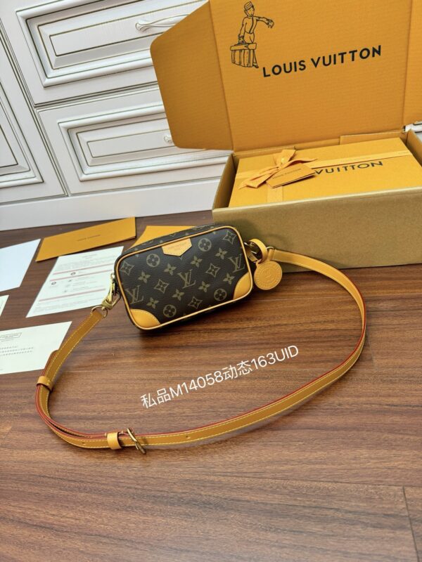 Louis Vuitton Utility Crossbody - Image 16