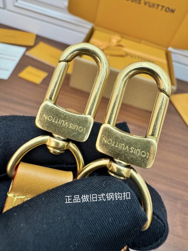 Louis Vuitton Utility Crossbody - Image 15
