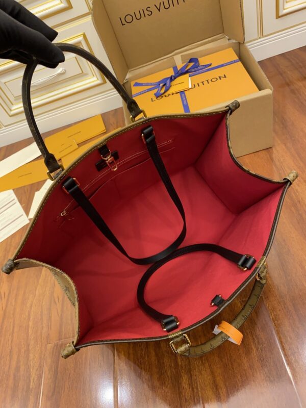 Louis Vuitton OnTheGo GM Monogram Giant Canvas - Image 5