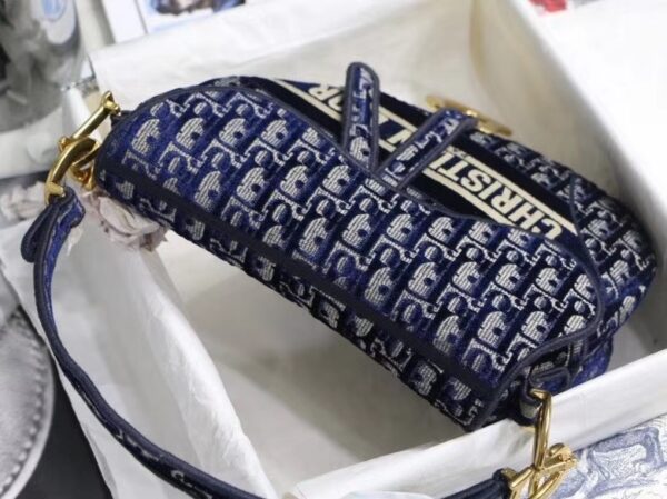 Dior Saddle Bag in Blue Dior Oblique Jacquard - Image 8