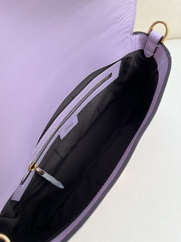 Fendi Baguette Medium in Lilac Embossed Leather - Image 2