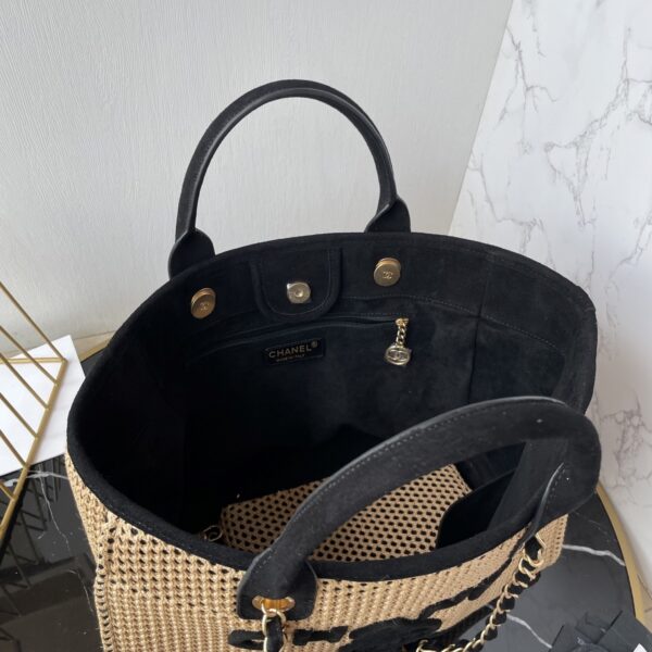 Chanel Deauville Tote in Raffia and Calfskin - Image 6