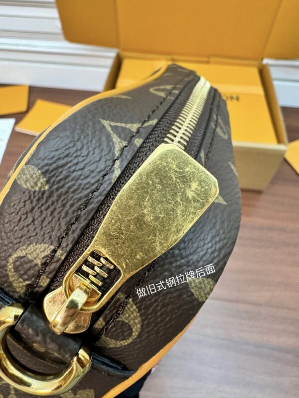 Louis Vuitton Utility Crossbody - Image 14