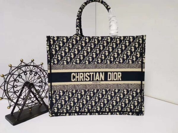 Dior Book Tote in Blue Dior Oblique Embroidery - Image 6