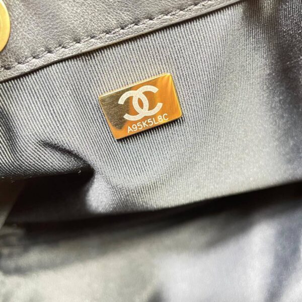 Chanel Quilted Velvet Drawstring Bucket Bag - Image 2