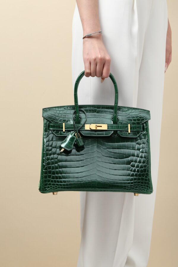Hermès Birkin 30 Emerald Green Shiny Alligator with Gold Hardware - Image 4