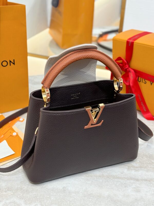 Louis Vuitton Capucines BB