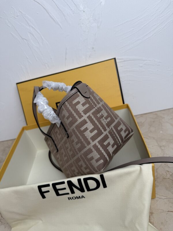 Fendi Sunshine Shopper Mini - Image 8