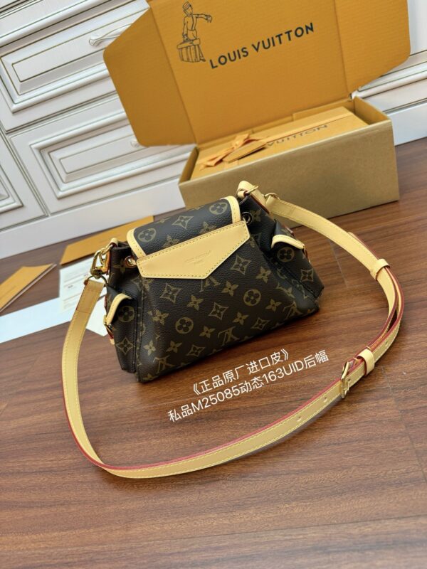 Louis Vuitton Coussin - Image 3