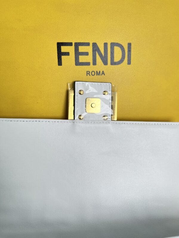 Fendi Baguette - Image 5