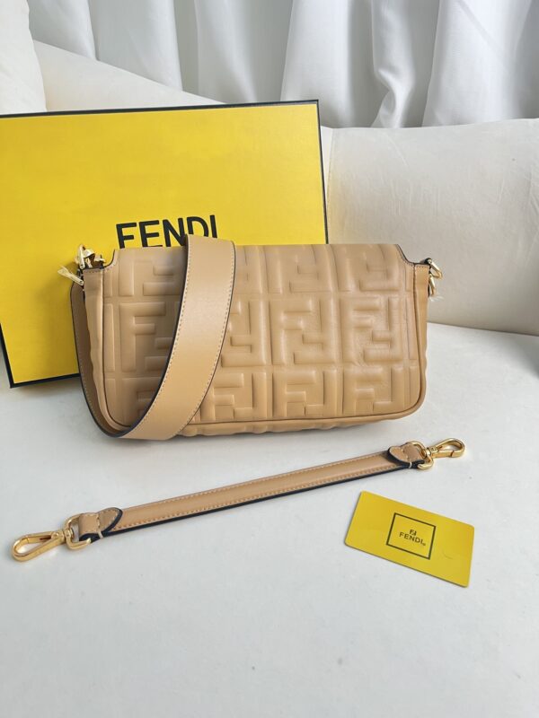 Fendi Baguette - Image 8