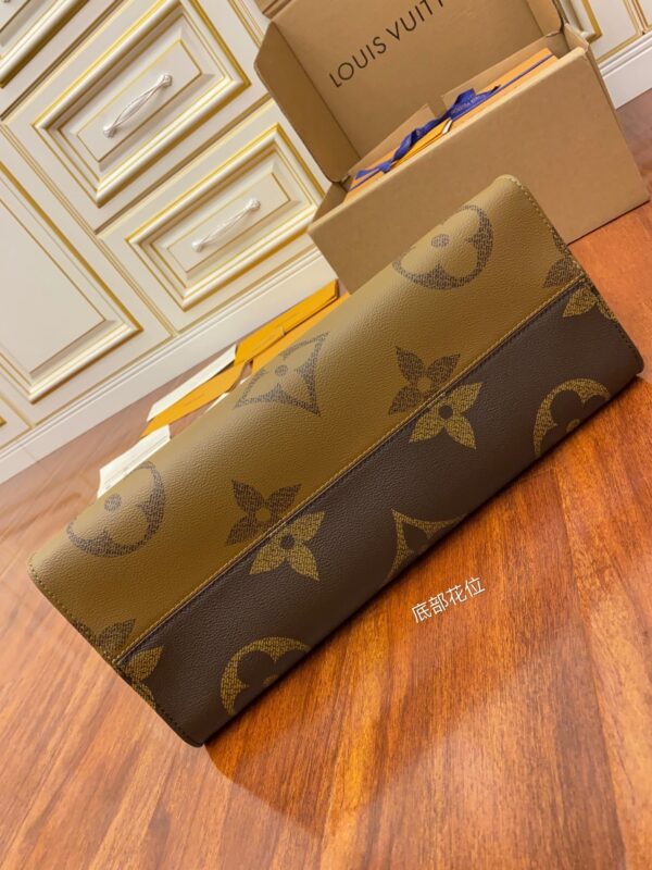 Louis Vuitton OnTheGo GM Monogram Giant Canvas - Image 4