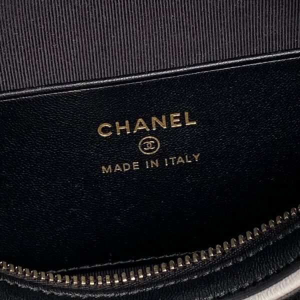 Chanel Quilted Vanity Case - Image 3