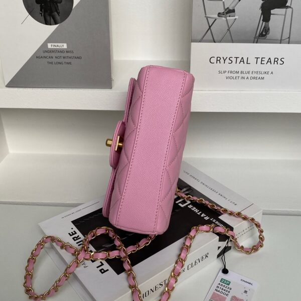 Chanel Mini Flap Bag in Pink Quilted Caviar Leather - Image 5