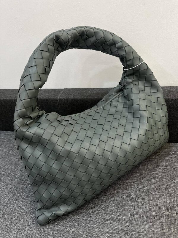 Bottega Veneta Large Hop Handbag - Image 6