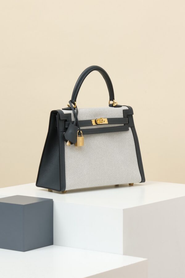 Hermès Kelly 25 Sellier Toile & Leather - Image 24