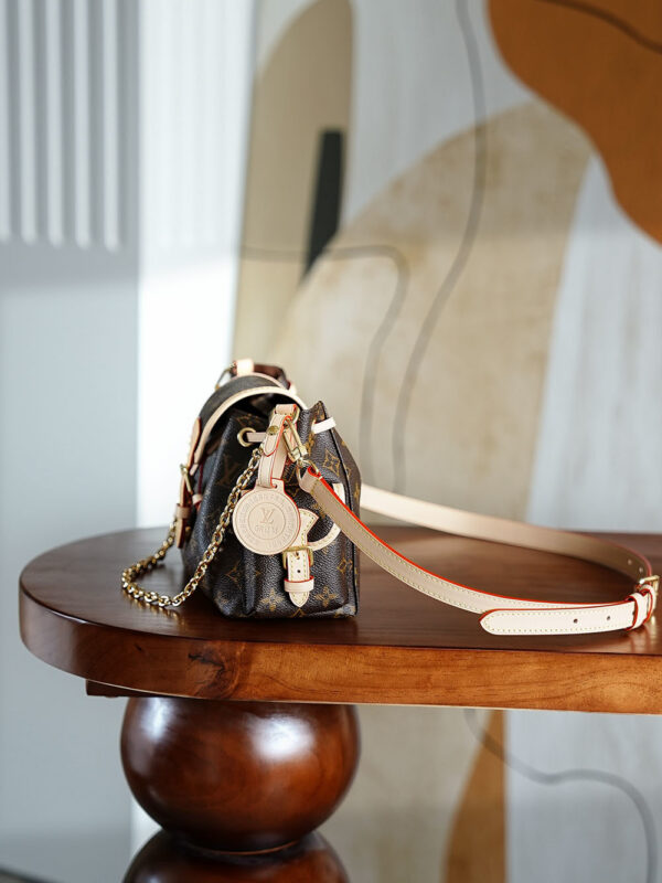 Louis Vuitton Boulogne Monogram Canvas - Image 3