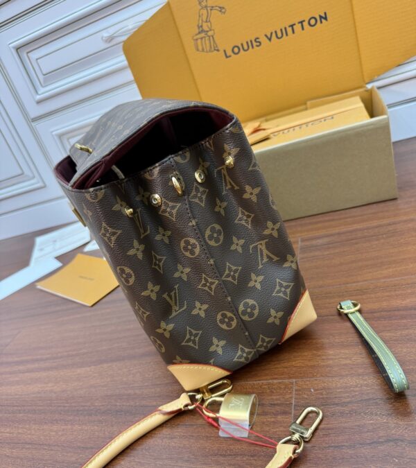 Louis Vuitton Boétie MM Monogram Canvas - Image 3