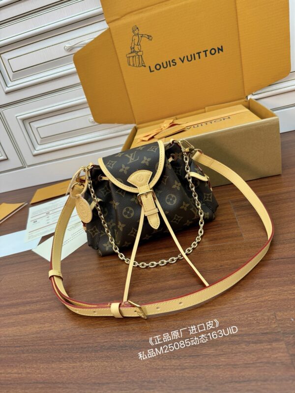 Louis Vuitton Coussin - Image 5