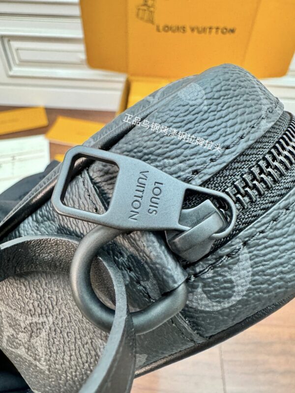 Louis Vuitton Utility Crossbody - Image 7