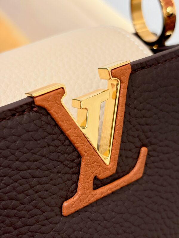 Louis Vuitton Capucines BB - Image 9