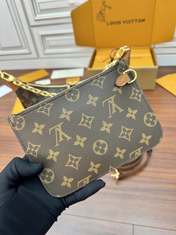 Louis Vuitton Multi Pochette Accessoires - Image 3