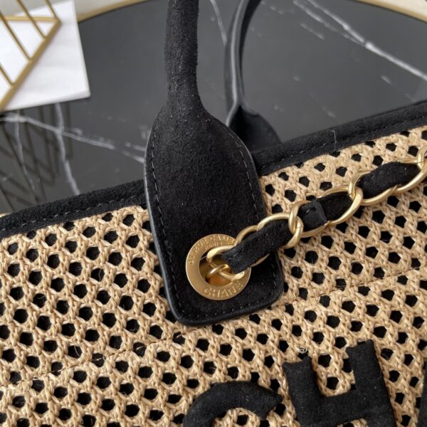 Chanel Deauville Tote in Raffia and Calfskin - Image 2